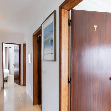 بيت ضيافة Baleal Beach Stay *